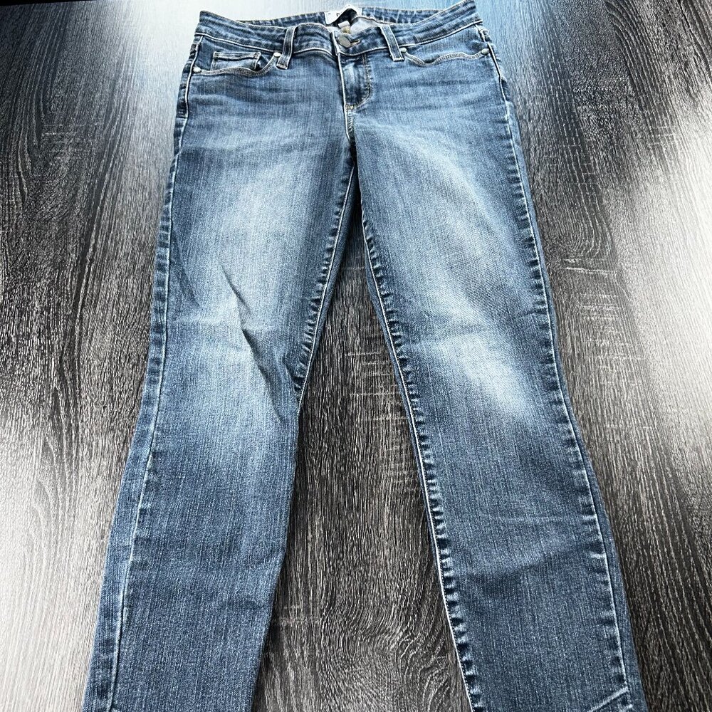 PAIGE Blue Skinny Ankle Crop Jeans Raw Hem Distressed Mid Rise  Denim‎ Size 28